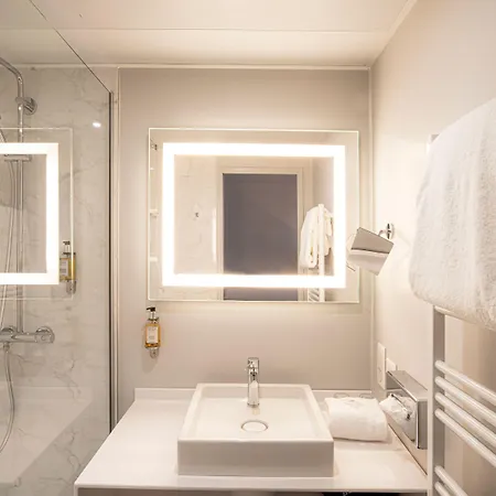 Quorum Otel Saint-Cloud